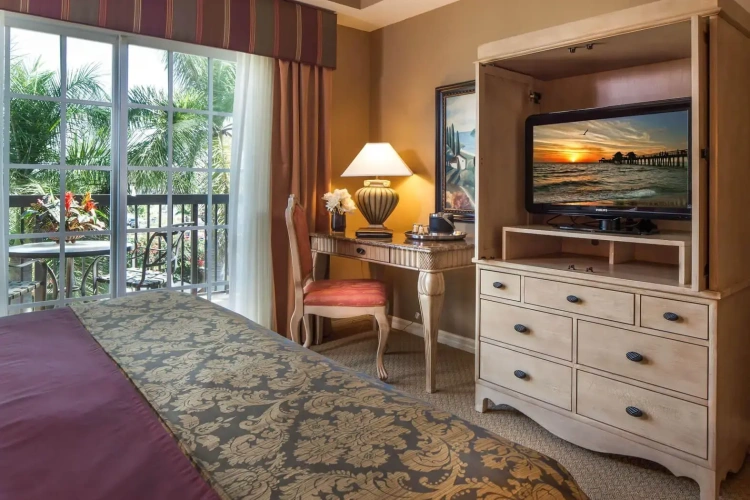 Double Studio with balcony and with pool view