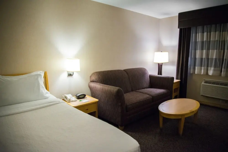 DoubleTree by Hilton West Kelowna