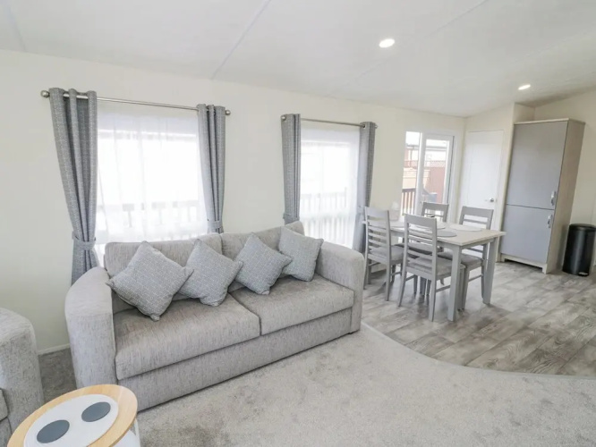 Long Acres Lodge