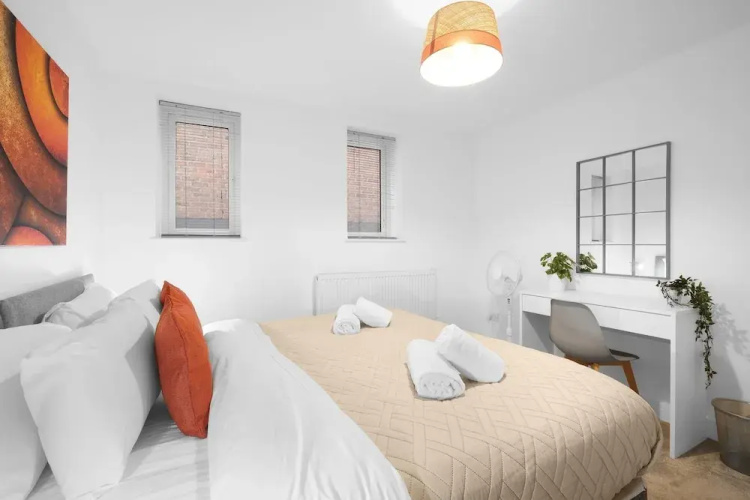 Eastons 1 Bedroom Apt. with Sofa Bed