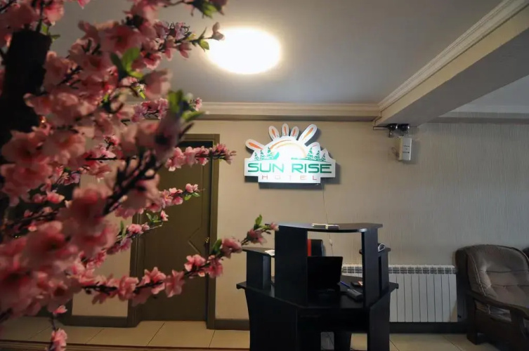 Sun Rise Hotel