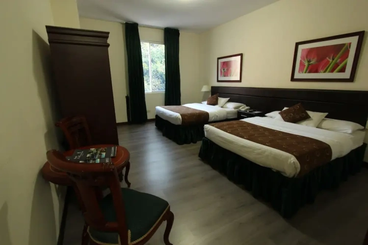 Classic Quadruple room
