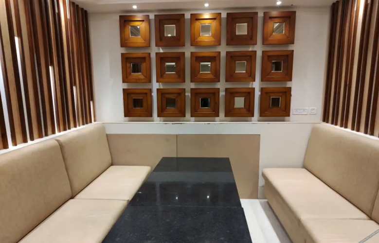 Hotel Samrat