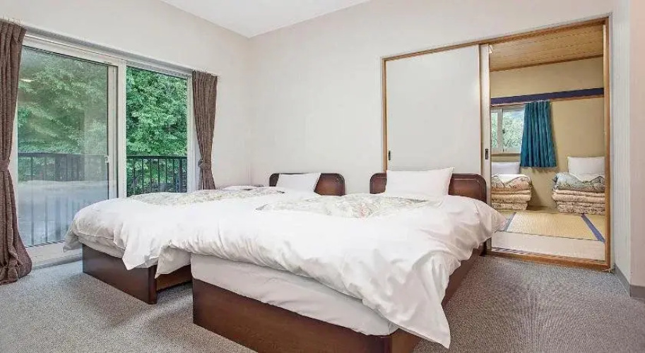 Tenjin Lodge
