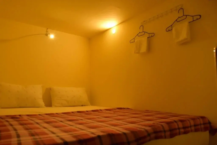 21 Hostel