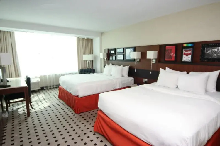 Radisson Hotel Milwaukee NW (Menomonee Falls)