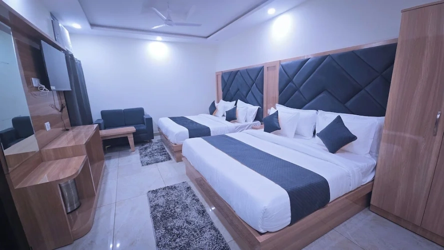 Standard Triple room