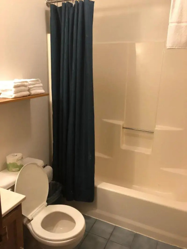 Sara Placid Inn & Suites