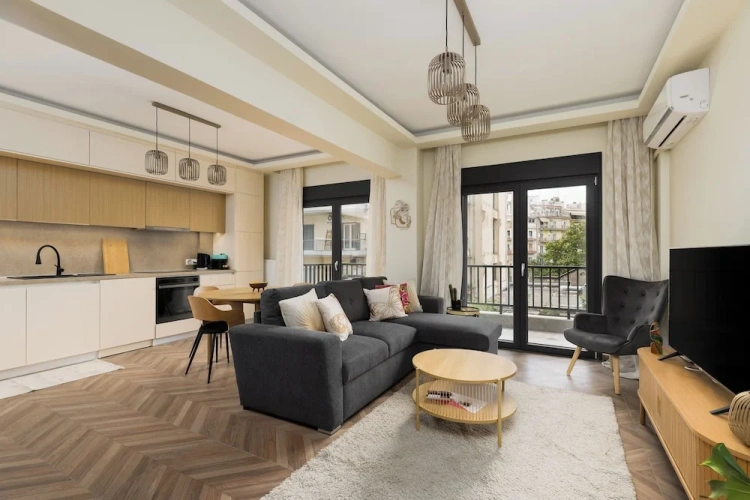 2 Bedrooms Apartment with balcony and with city view