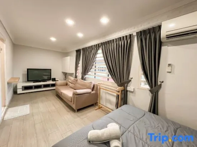 4 Bedrooms Cottage
