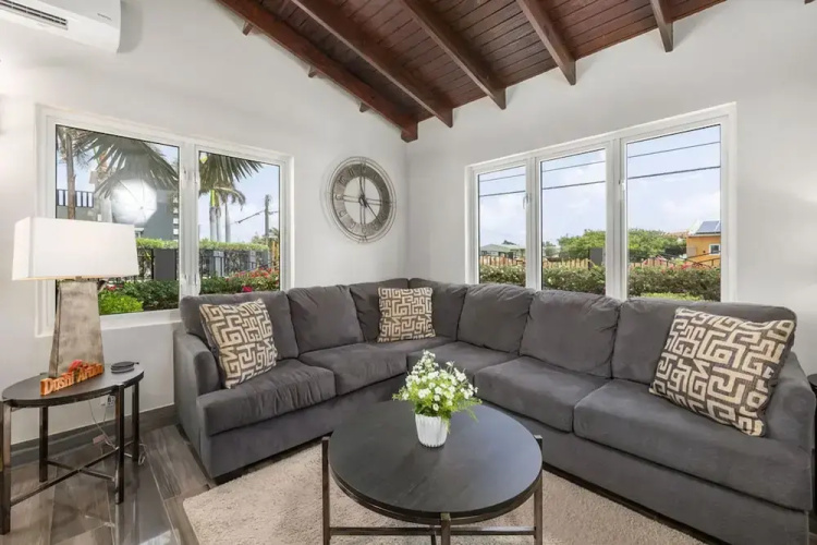 3br2ba Great Location Private Pool Amenities