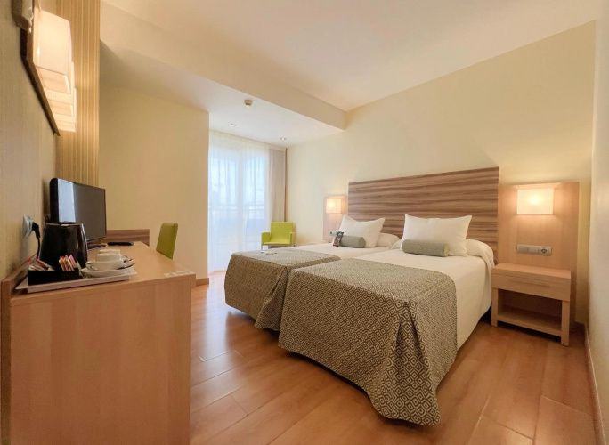 Riviera Beachotel - Recommended for Adults
