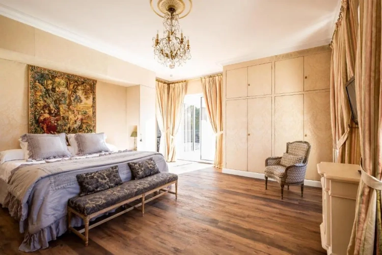 Suite with balcony and with view