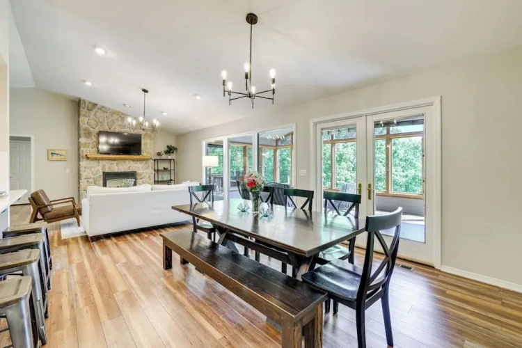 4 Bedrooms Cottage