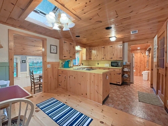3 Bedrooms Cottage