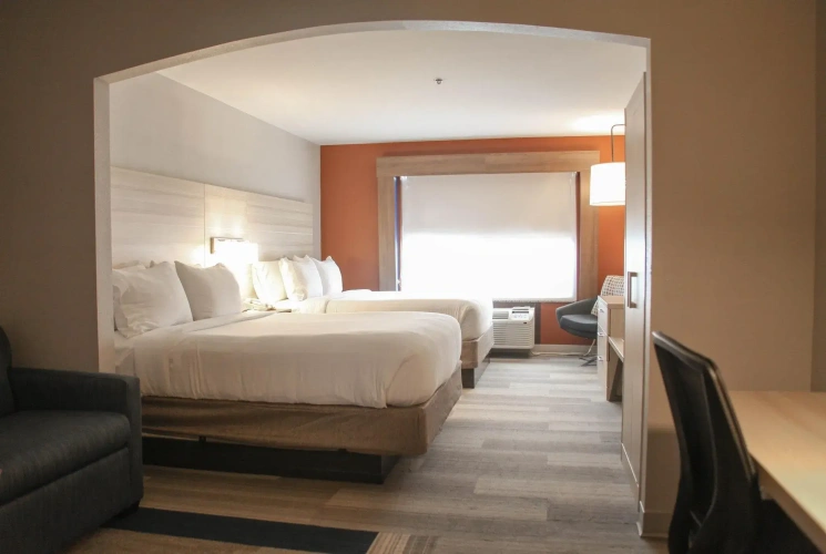 Quadruple Suite