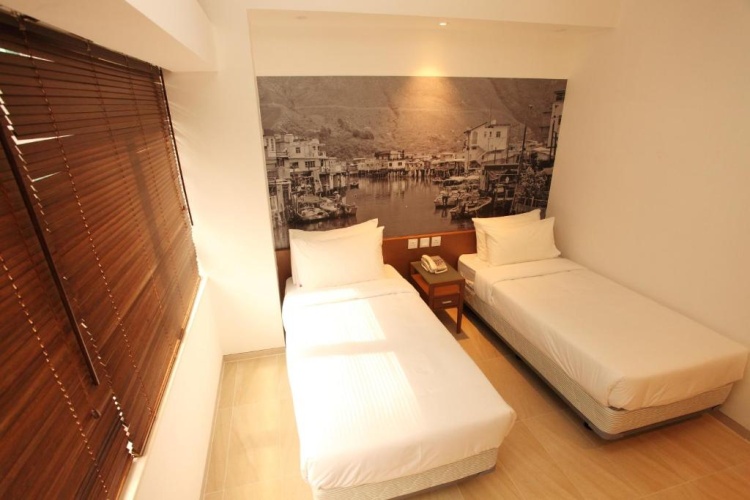 Standard Twin room