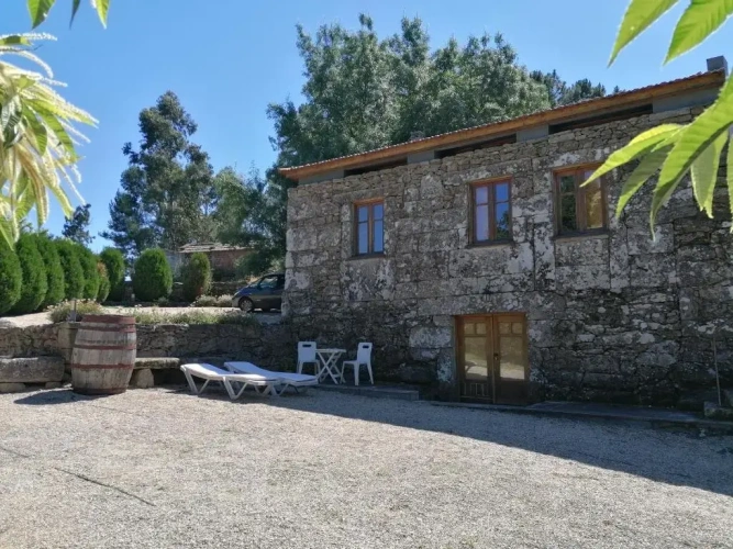 2 Bedrooms Cottage
