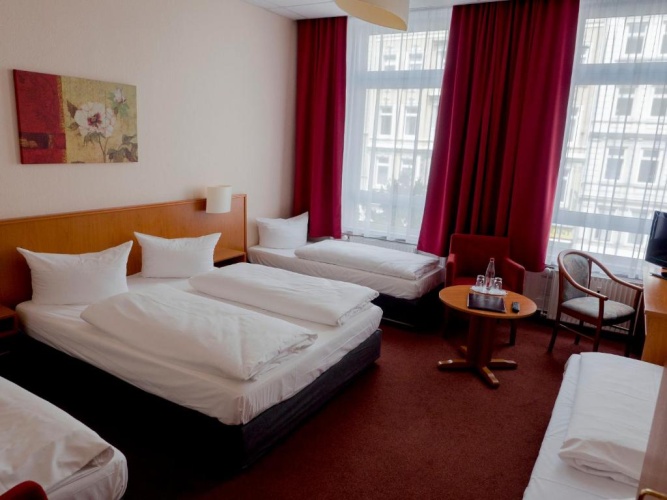 Standard Quadruple room