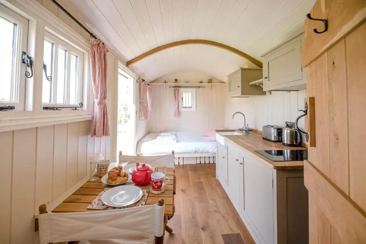 Thyme Shepherds Hut Boundary Farm Air Manage Suffolk