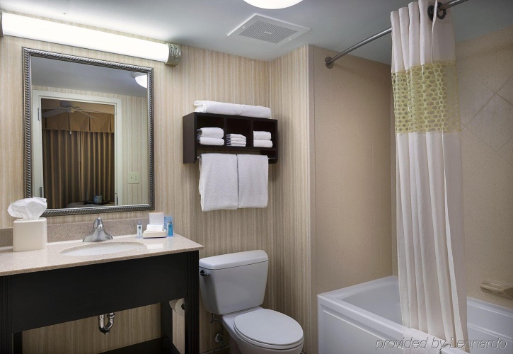 Hampton Inn & Suites Myrtle Beach/Oceanfront photo 8