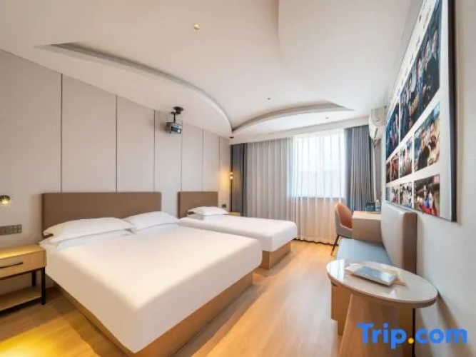 Deluxe Family room