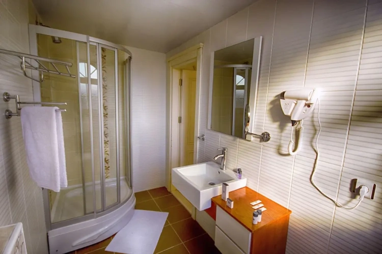 4 Bedrooms Luxury Villa