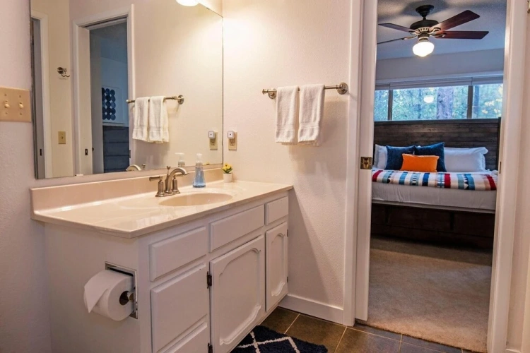 3 Bedrooms Cottage