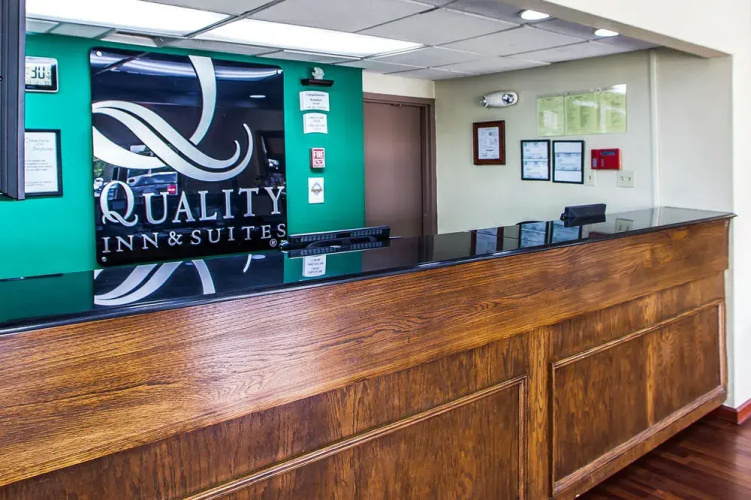 Quality Inn & Suites Franklin