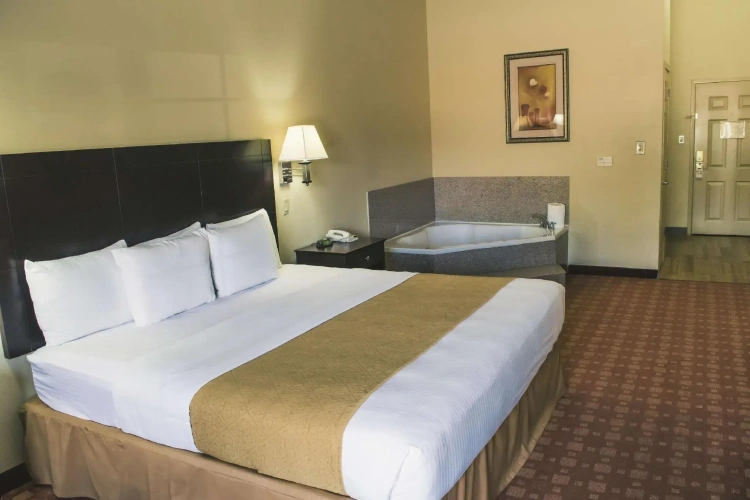 Deluxe Double Suite