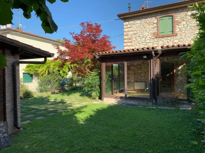 2 Bedrooms Cottage