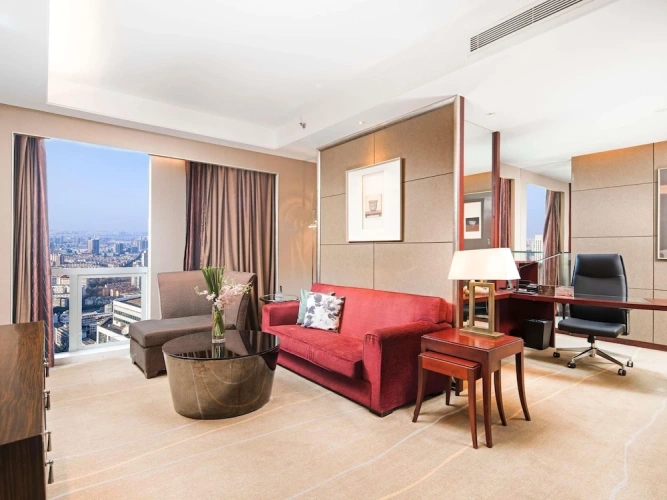 Double Club Suite with city view