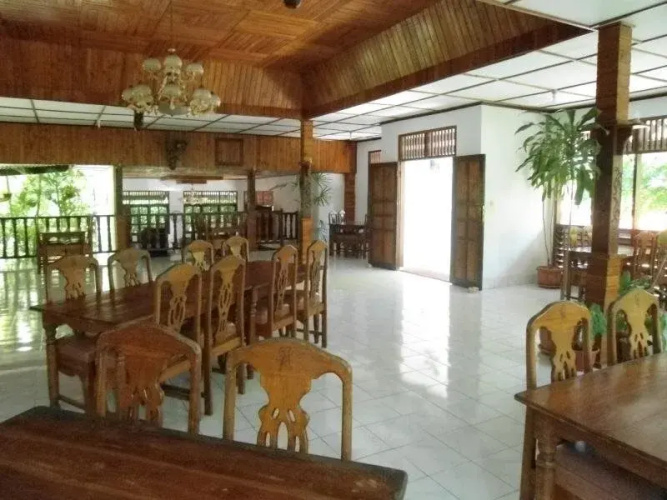 Anda Beach Hotel and Bungalow