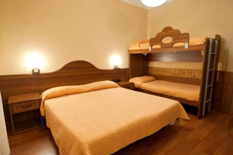 Standard Quadruple room