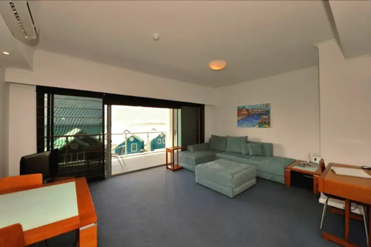 Sea Side 209