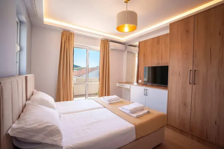 iLLYRIA HOTEL