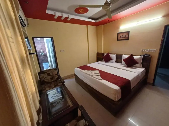Hotel Chhavi Holidays