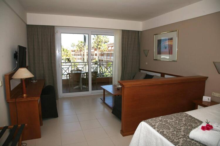 Hipotels Complejo Barrosa Over view