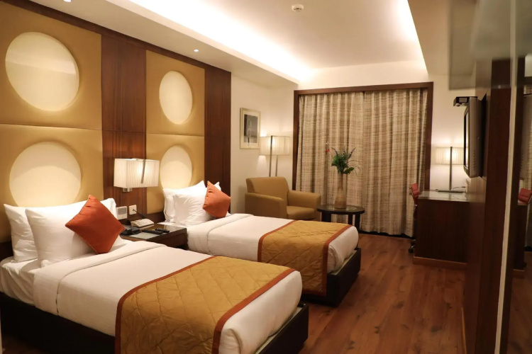 6th Avenue Hotel