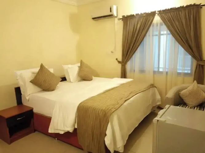 Heroes Luxury Apartments and Suites