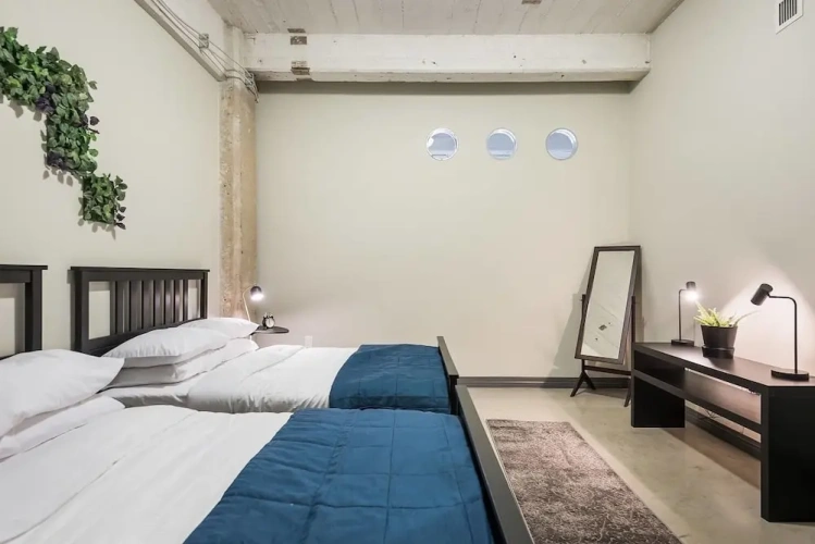 3 Bedrooms Apartment