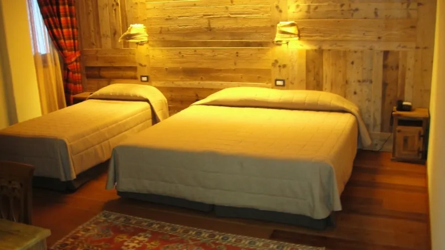 Standard Triple room with balcony