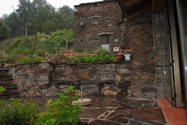 1 Bedroom Cottage with view