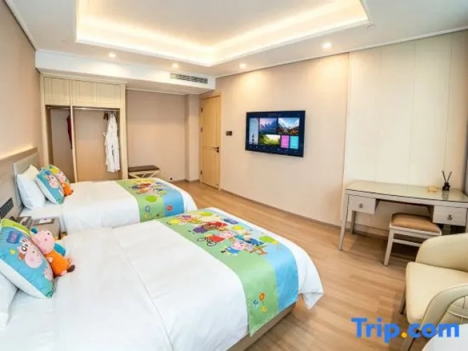 Deluxe Family Suite