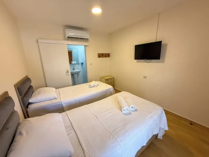 Address Küçükkuyu