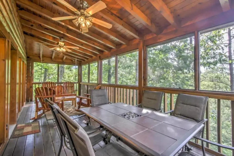R Tribe's Treehouse By Eagles Ridge Resort