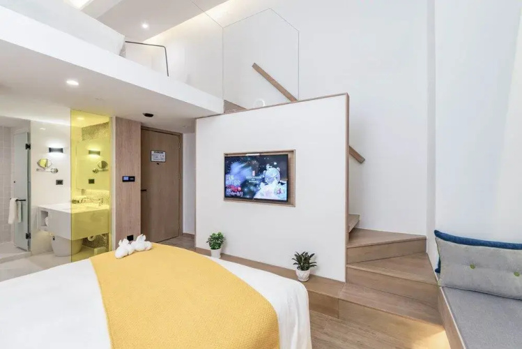 Rezen Sunbow Hotel