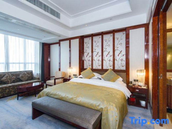 Deluxe Double Suite