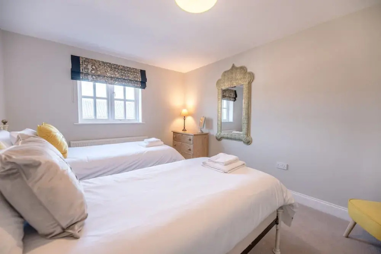 3 The Gables