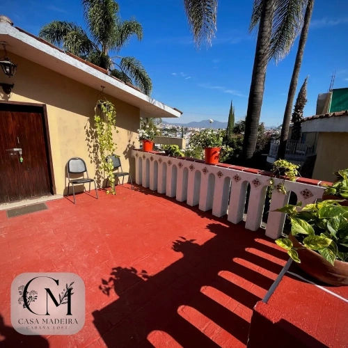 1 Bedroom Standard room with mountain view